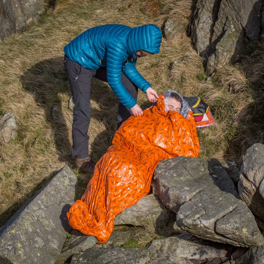 isgyvenimo-miegmaisis-blizzard-active-range-2-layer.jpg Blizzard Active Range 2-Layer Survival Sleeping Bag - Image 1
