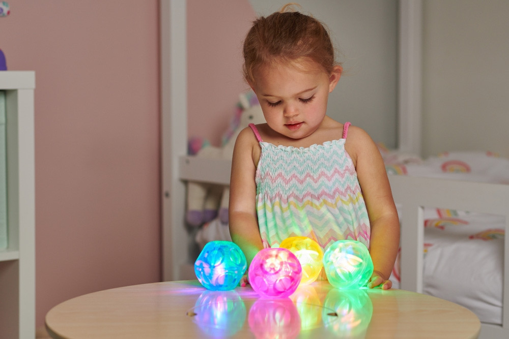 72209-sensory-flashing-balls