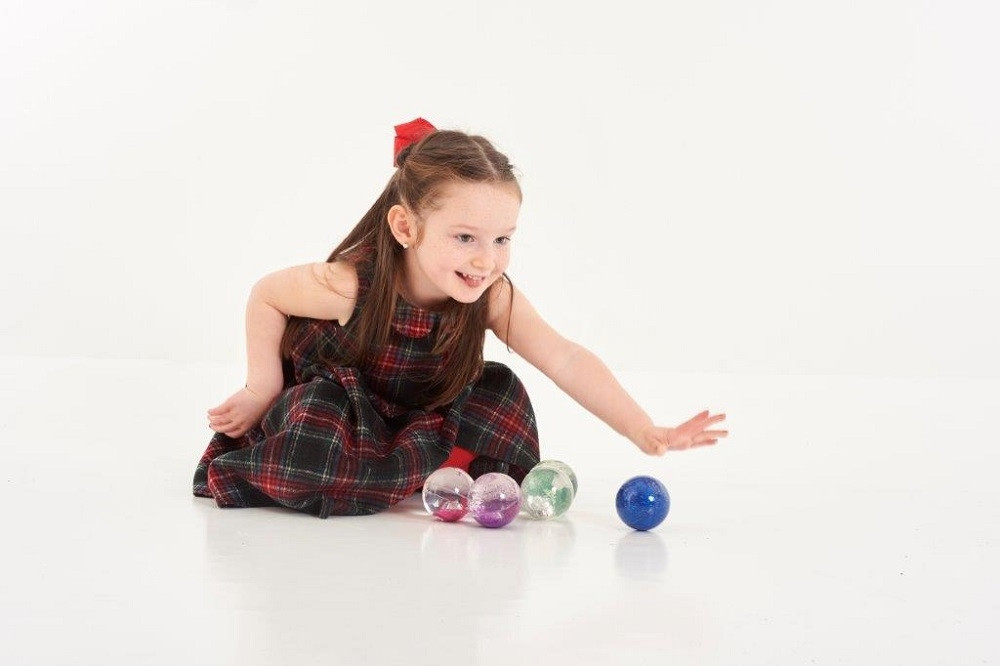 92098-rainbow-glitter-balls-7