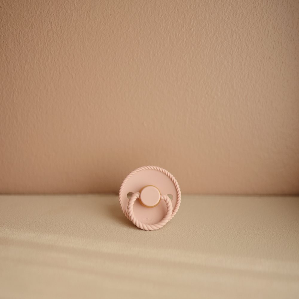 Blush-ROPE-rubber-0-6-1