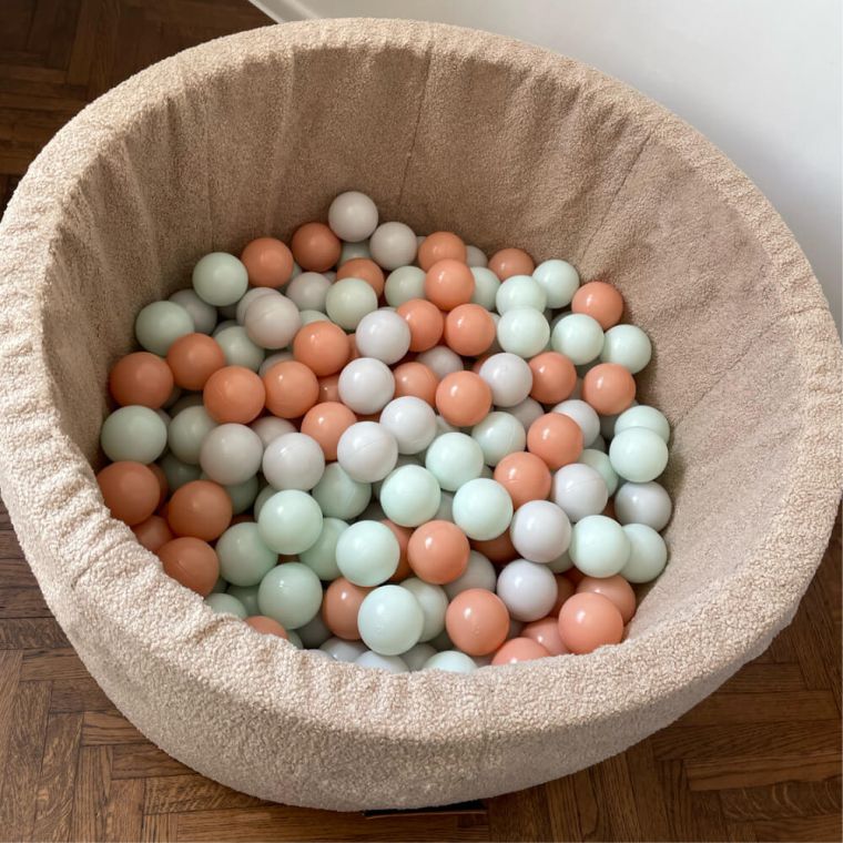 Flumi-Personalizuotas-baseinas-teddy-dark-beige-200-kamuoliuku-4