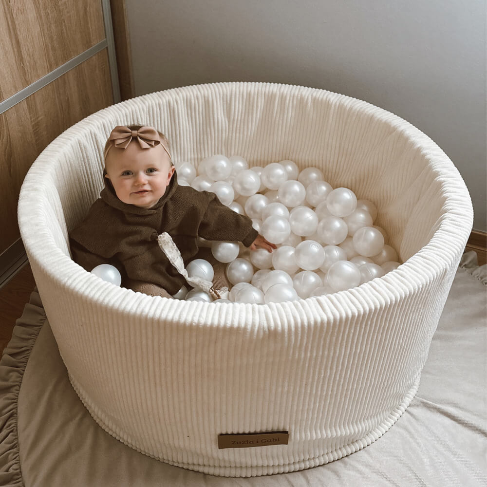 Flumi-Personalizuotas-baseinas-velvet-cream-200-kamuoliuku-1