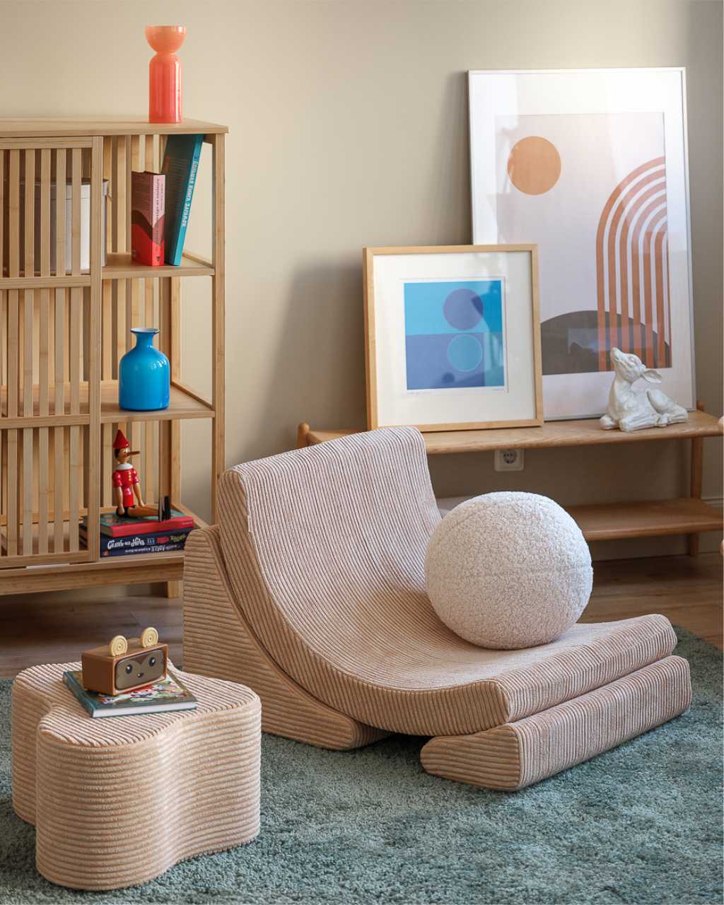 Wigiwama-Brown-sugar-Fabric-moon-chair-9