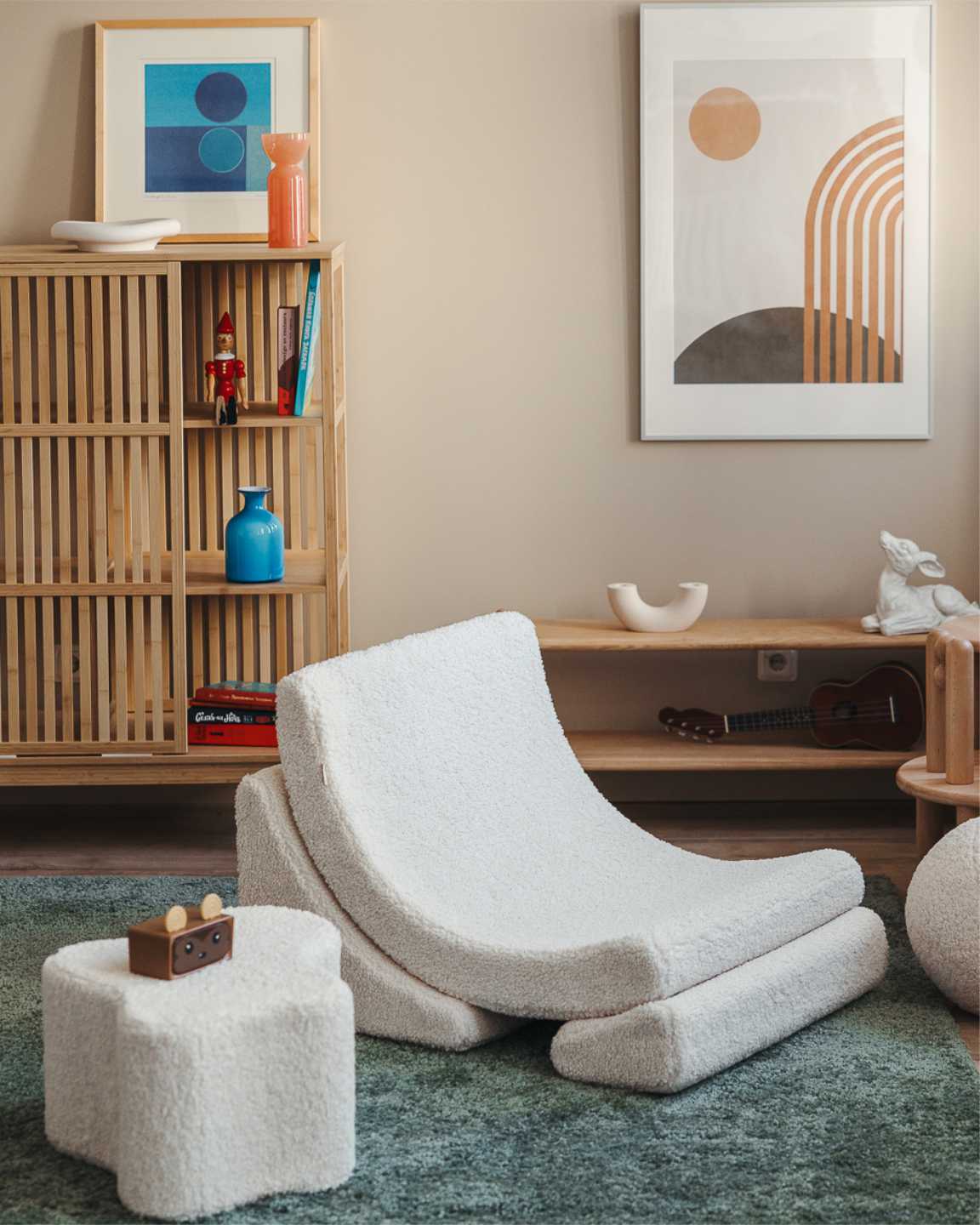 Wigiwama-Cream-White-Fabric-moon-chair-10
