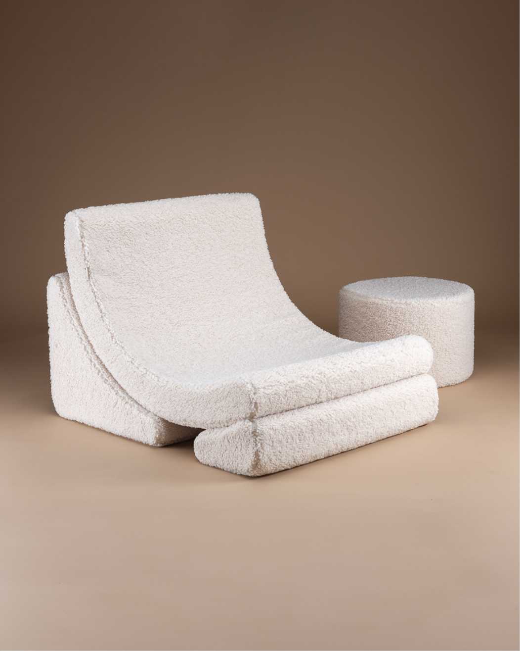 Wigiwama-Cream-White-Fabric-moon-chair-5