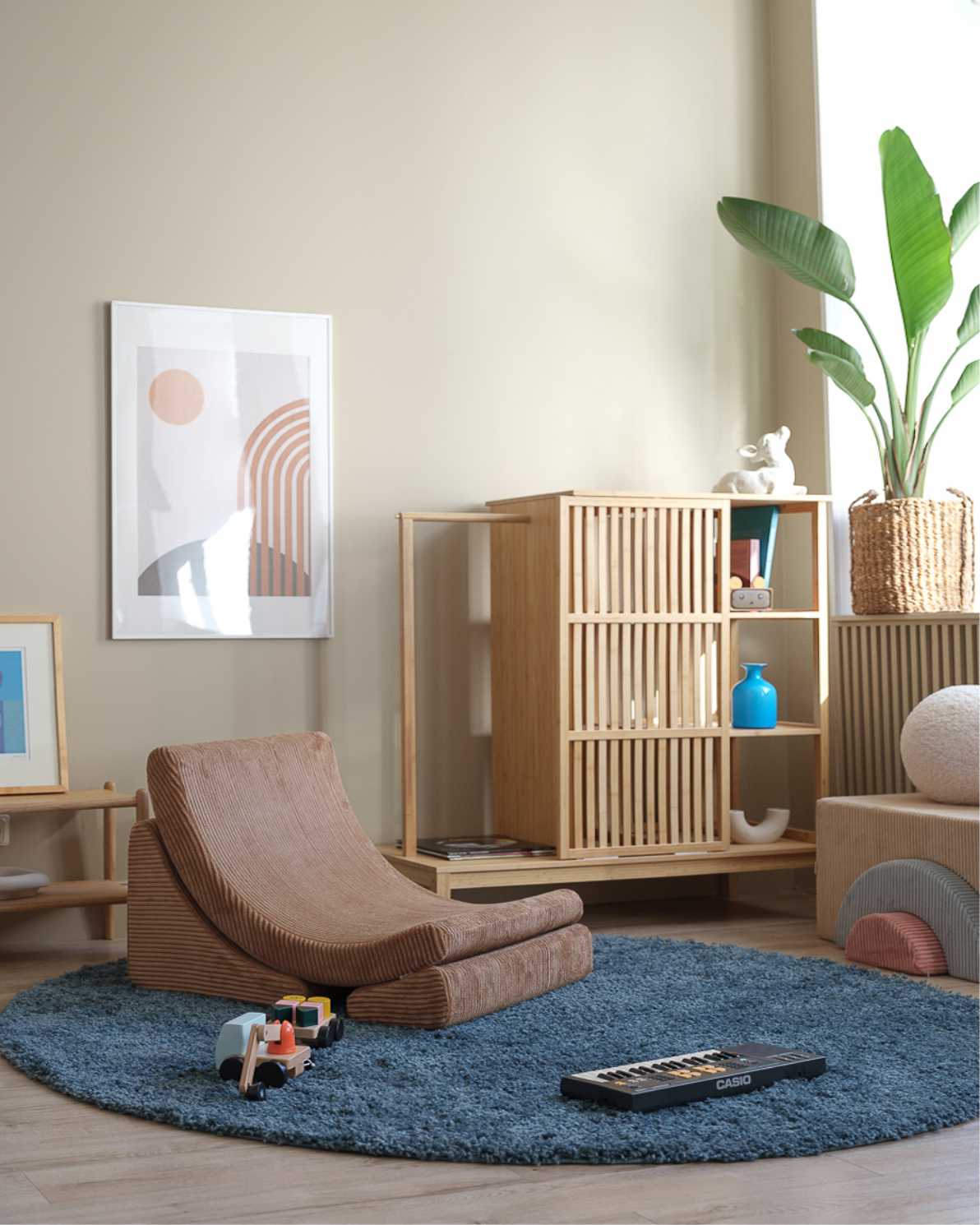 Wigiwama-Toffee-Fabric-moon-chair-18