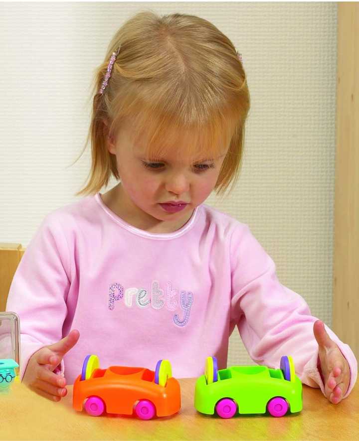 bumper-cars-ring-magnets-set-1