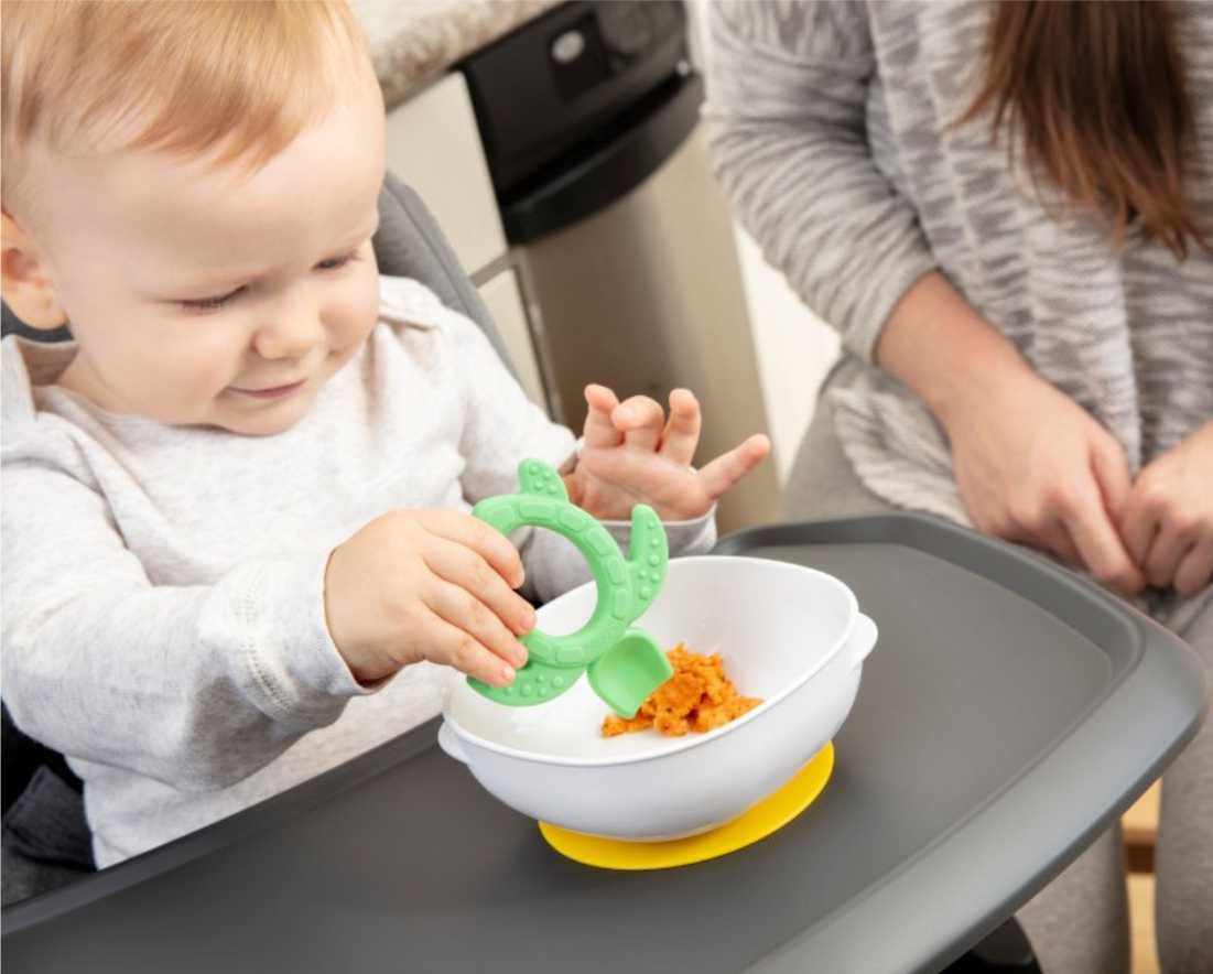 lifestyle-silicone-starter-spoon-yellow-suction-bowl-1