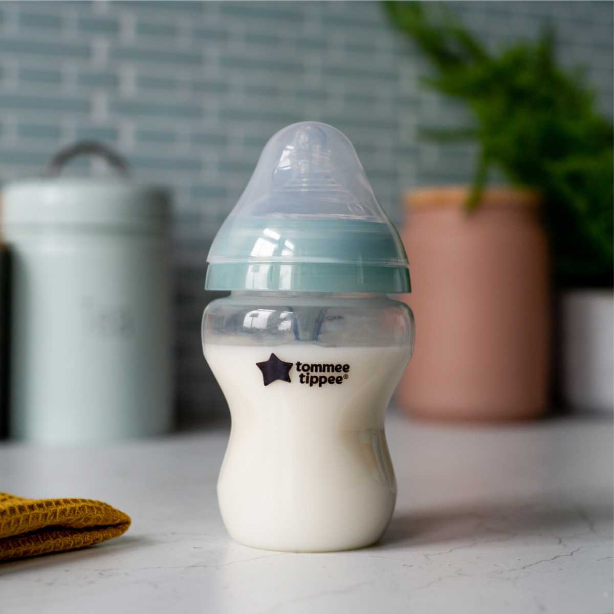 tommee-tippee-260-ml-anti-colic-advanced-lyfestyle